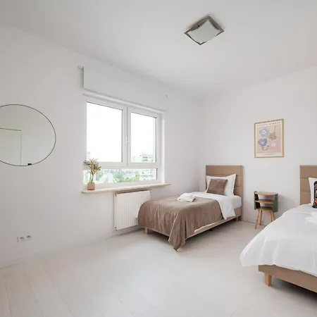 Okopowa Spacious By Bookinghost * Warszawa