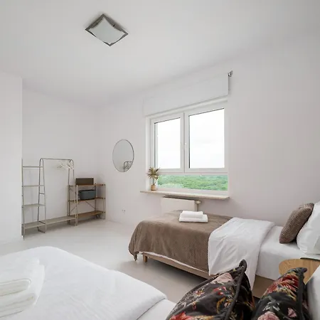 Okopowa Spacious By Bookinghost Lejlighed