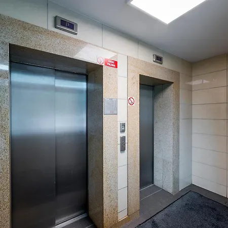 Okopowa Spacious By Bookinghost Warszawa