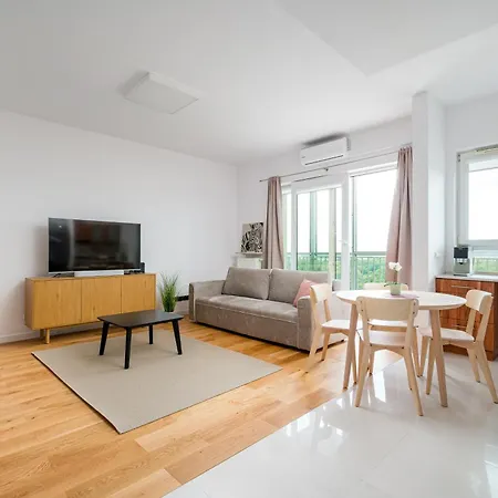 Lejlighed Okopowa Spacious By Bookinghost